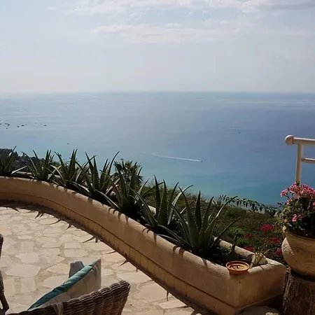 Bella Vista Vakantiehuis Zambrone
